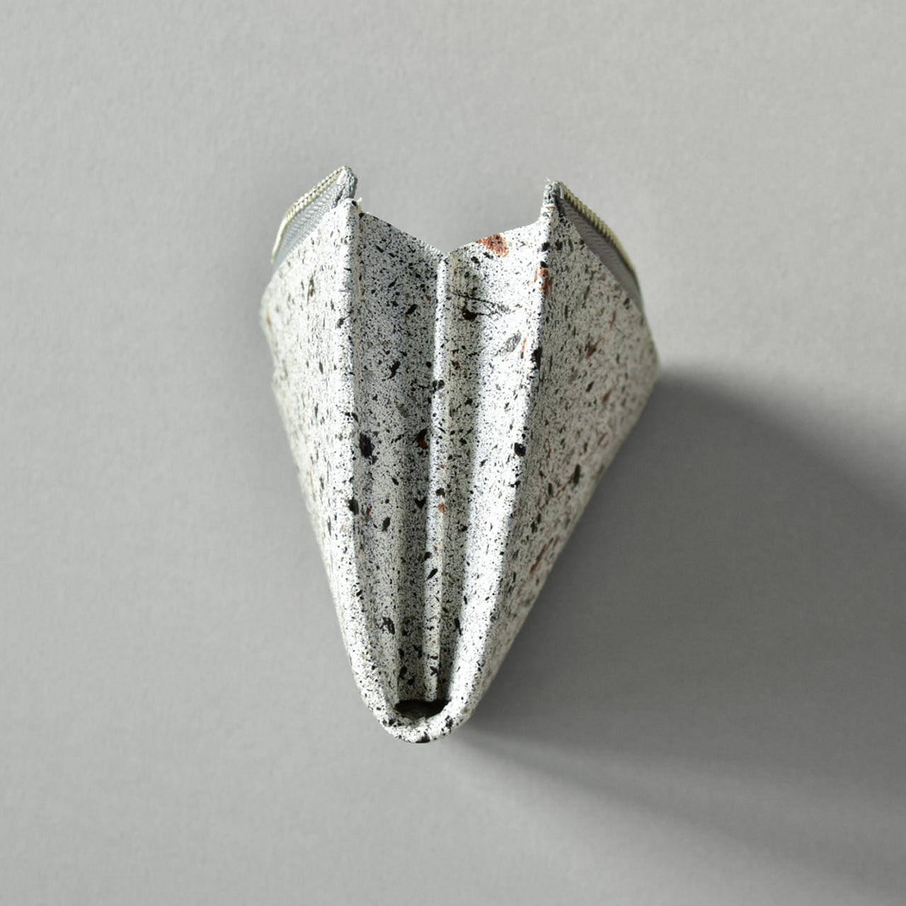 【MIKAGE】HALF ZIP WALLET SMALL / ハーフジップウォレット スモール