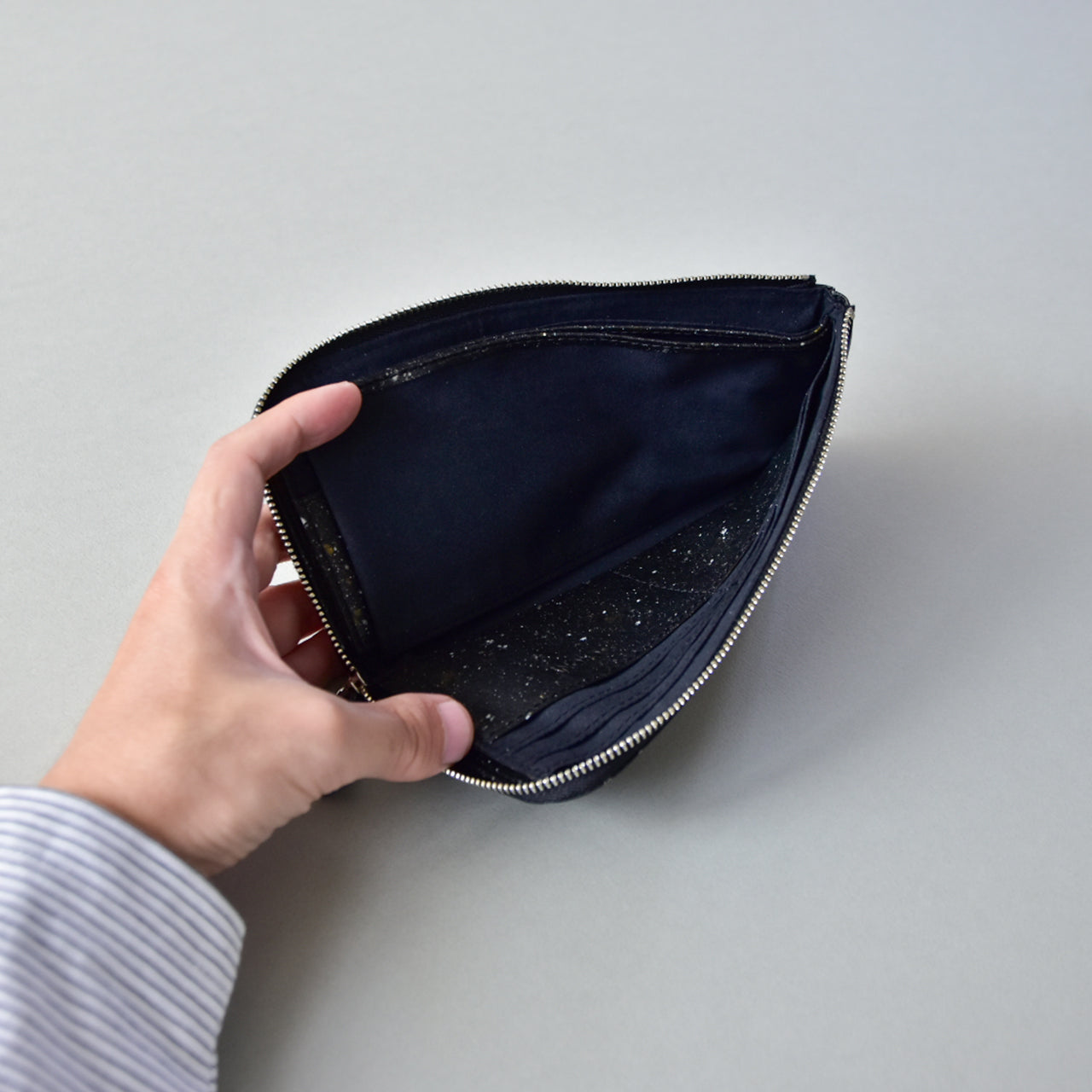 【MIKAGE】HALF ZIP WALLET LARGE / ハーフジップウォレット ラージ
