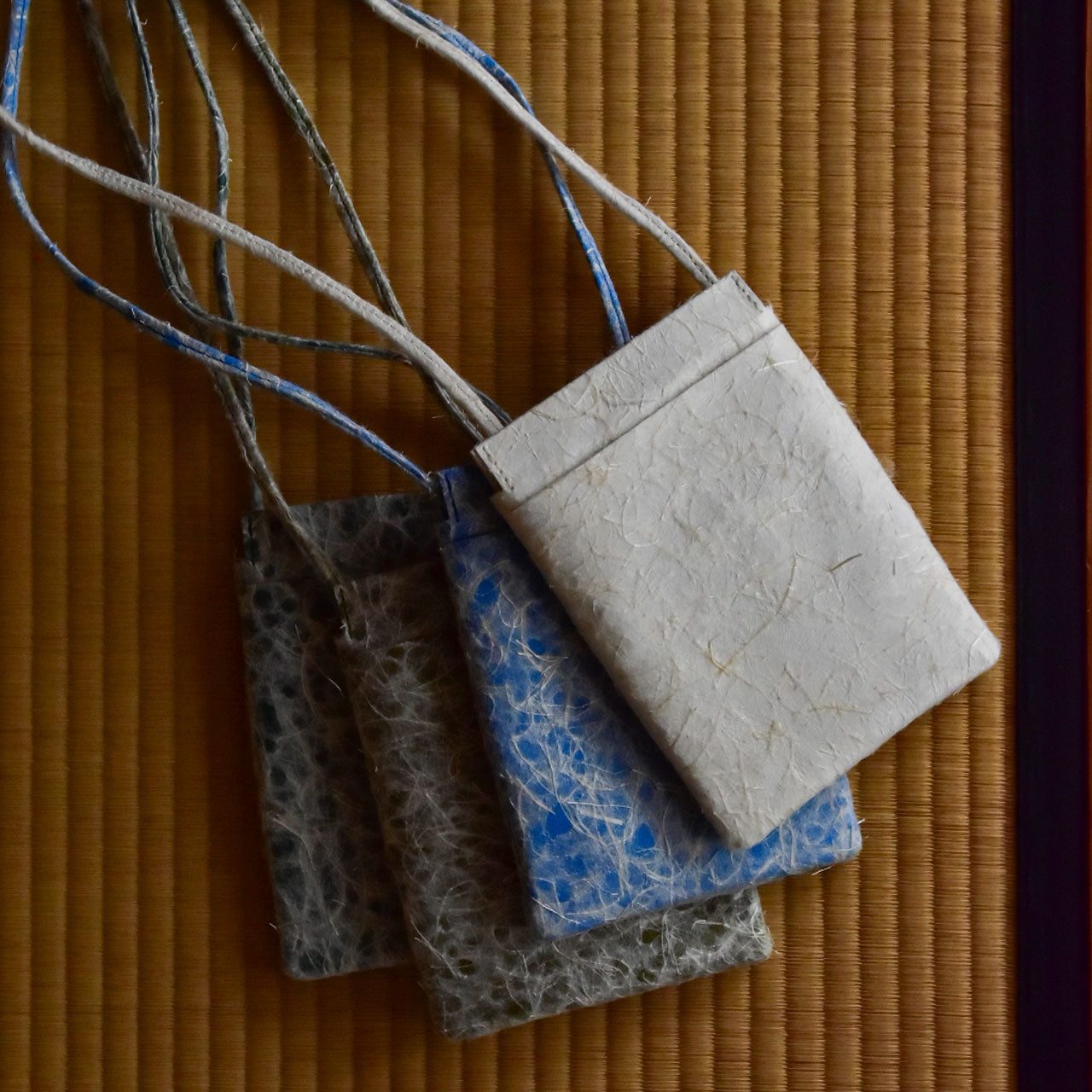 【ASARAKUSUI】SMARTPHONE POUCH / スマートフォンポーチ