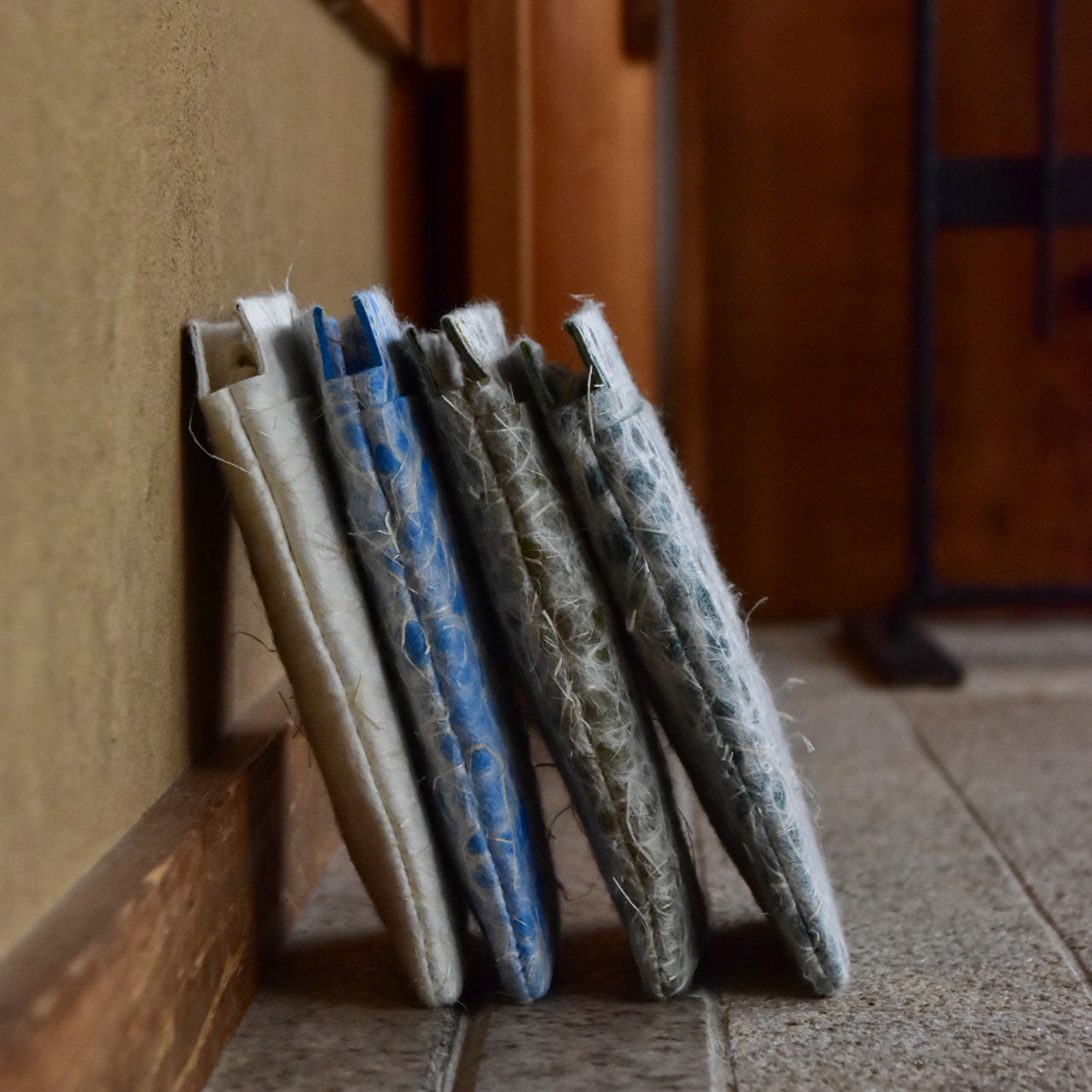 【ASARAKUSUI】SMARTPHONE POUCH / スマートフォンポーチ