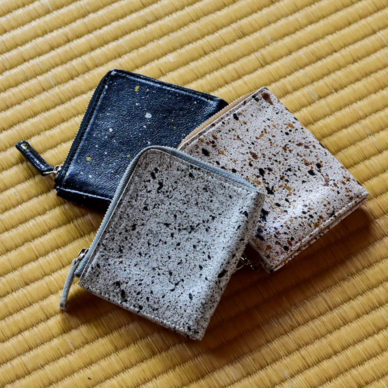 【MIKAGE】HALF ZIP WALLET SMALL / ハーフジップウォレット スモール