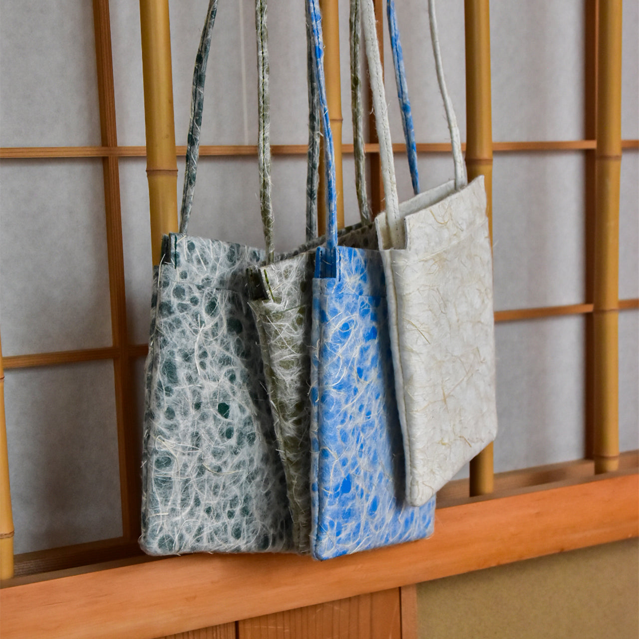ASARAKUSUI】SMARTPHONE POUCH / スマートフォンポーチ