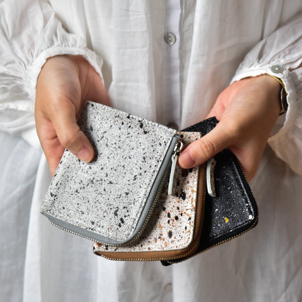 MIKAGE】HALF ZIP WALLET SMALL / ハーフジップウォレット スモール