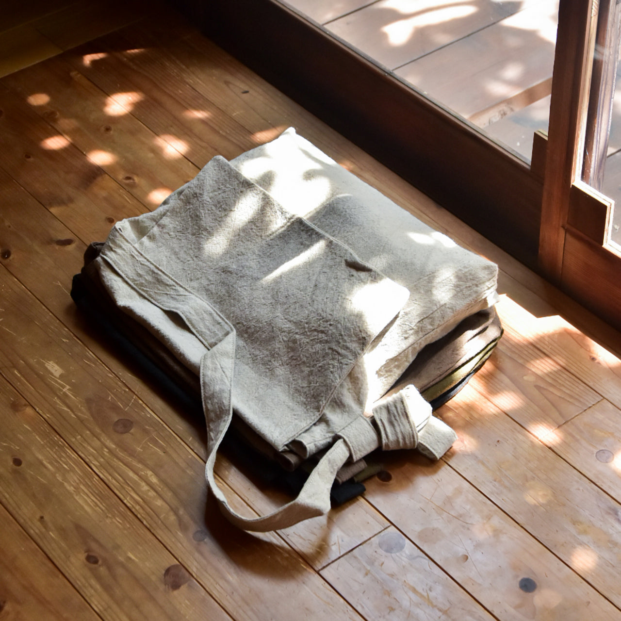 SHOULDER BAG