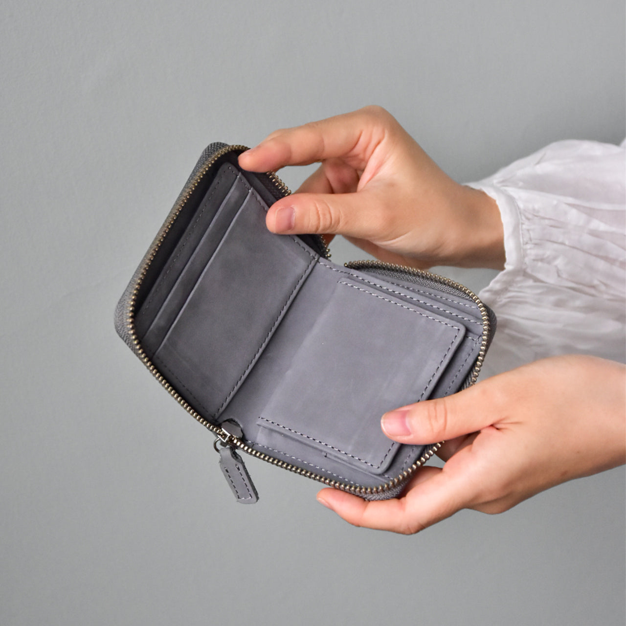 [TATUM] NEW MIDDLE WALLET