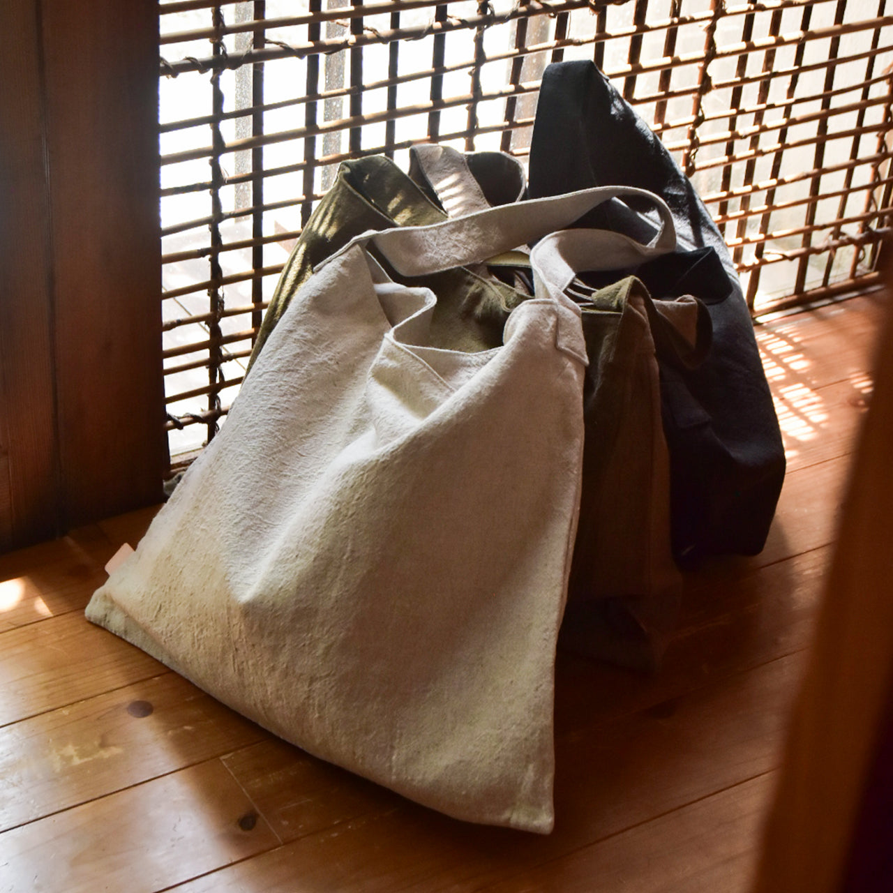 TOTE BAG