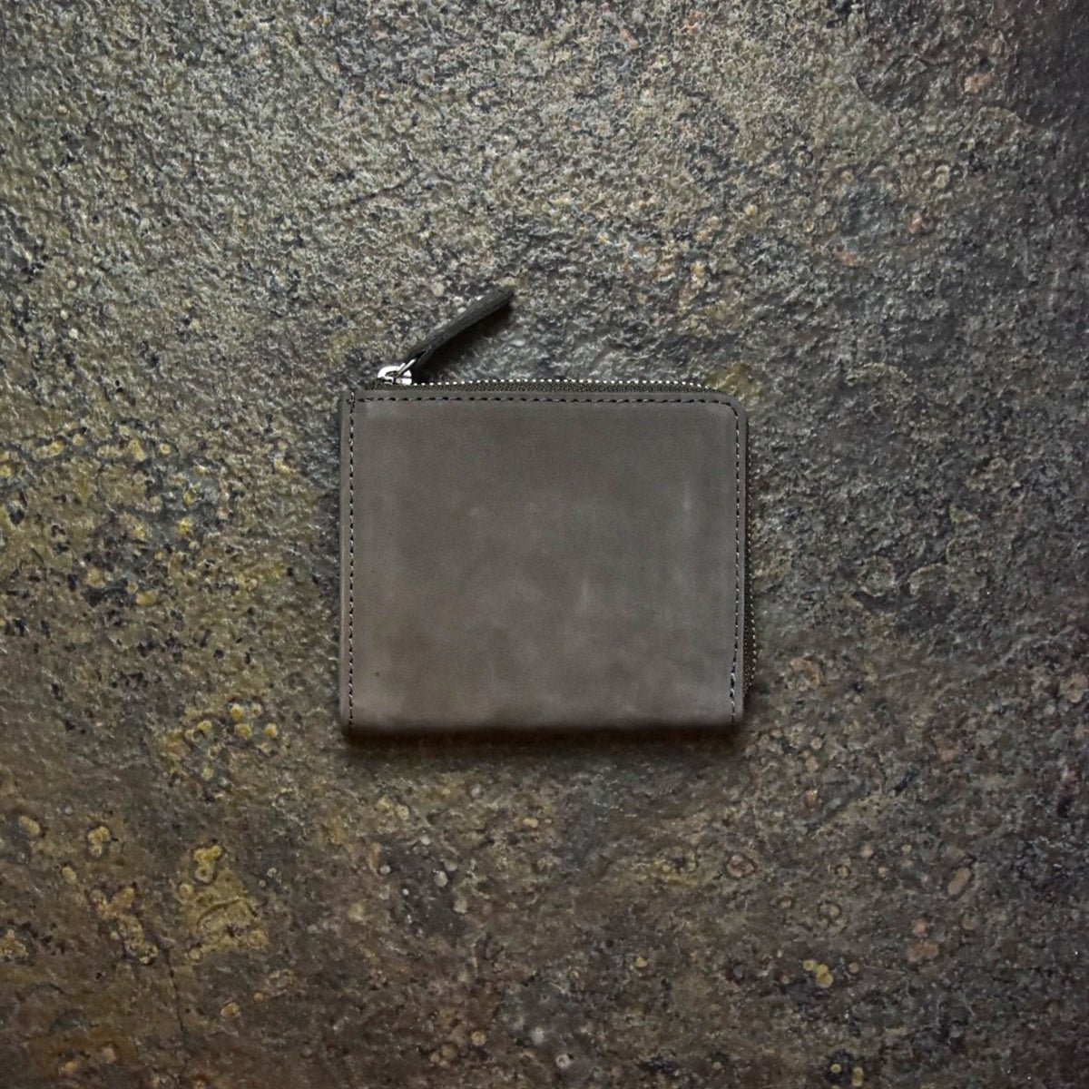 【TATUM】HALF ZIP WALLET / ハーフジップウォレット
